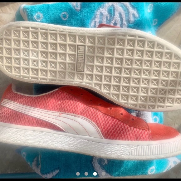 Rare PUMAS Yo MTV Raps Edition - Picture 3 of 5